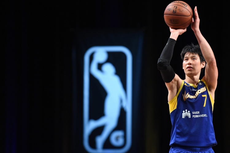 蓝鲸体育下载-林书豪经纪人：他21年再闯NBA&amp;每月只拿3万 他是为了给亚裔正名