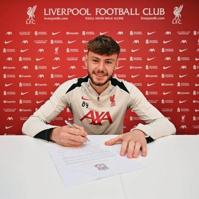 蓝鲸体育-官方：利物浦与康纳·布拉德利完成续约